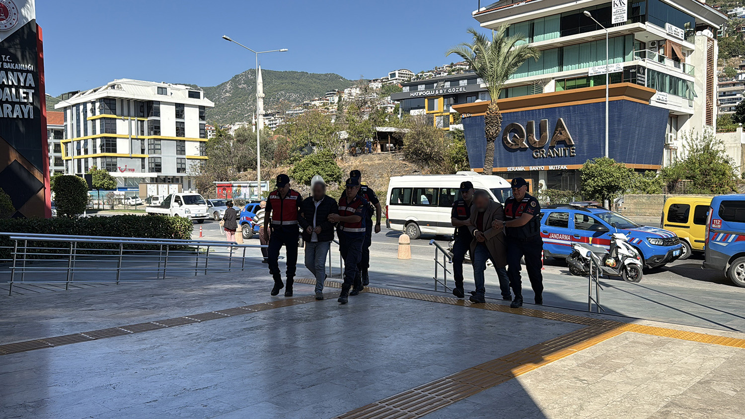Antalya’da Sahte Pasaportla 24 Milyon Liralık Arsa Vurgunu Yapan 6 Şüpheliden 5'I Tutuklandı (1)