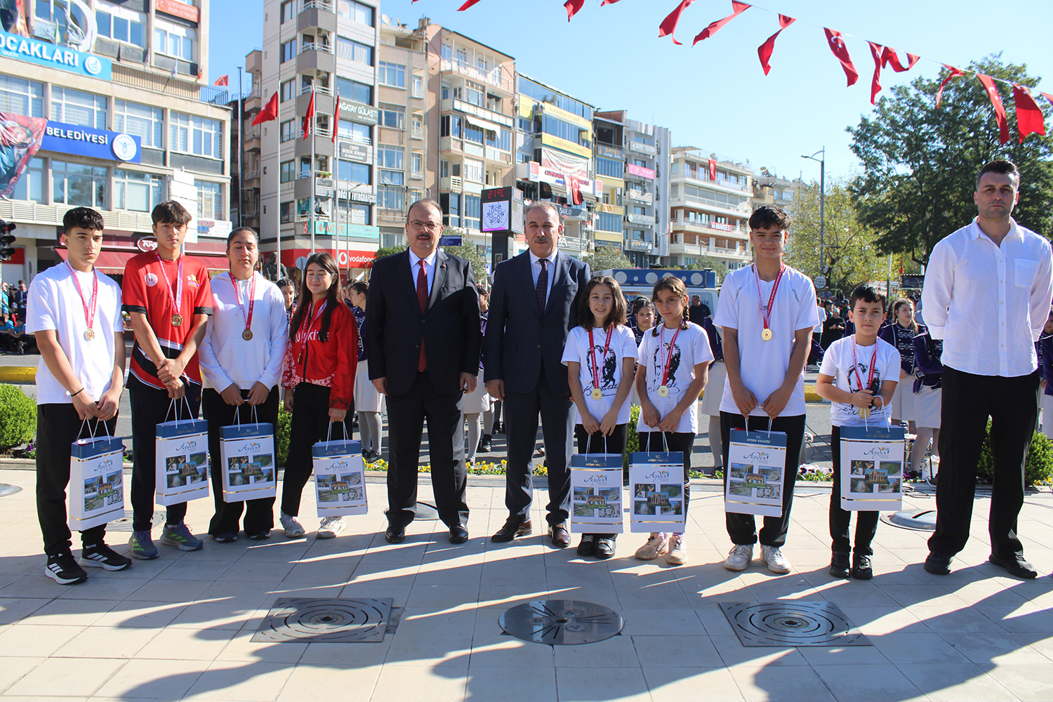 Aydın’da 29 Ekim Cumhuriyet Bayramı Coşkuyla Kutlandı (4)