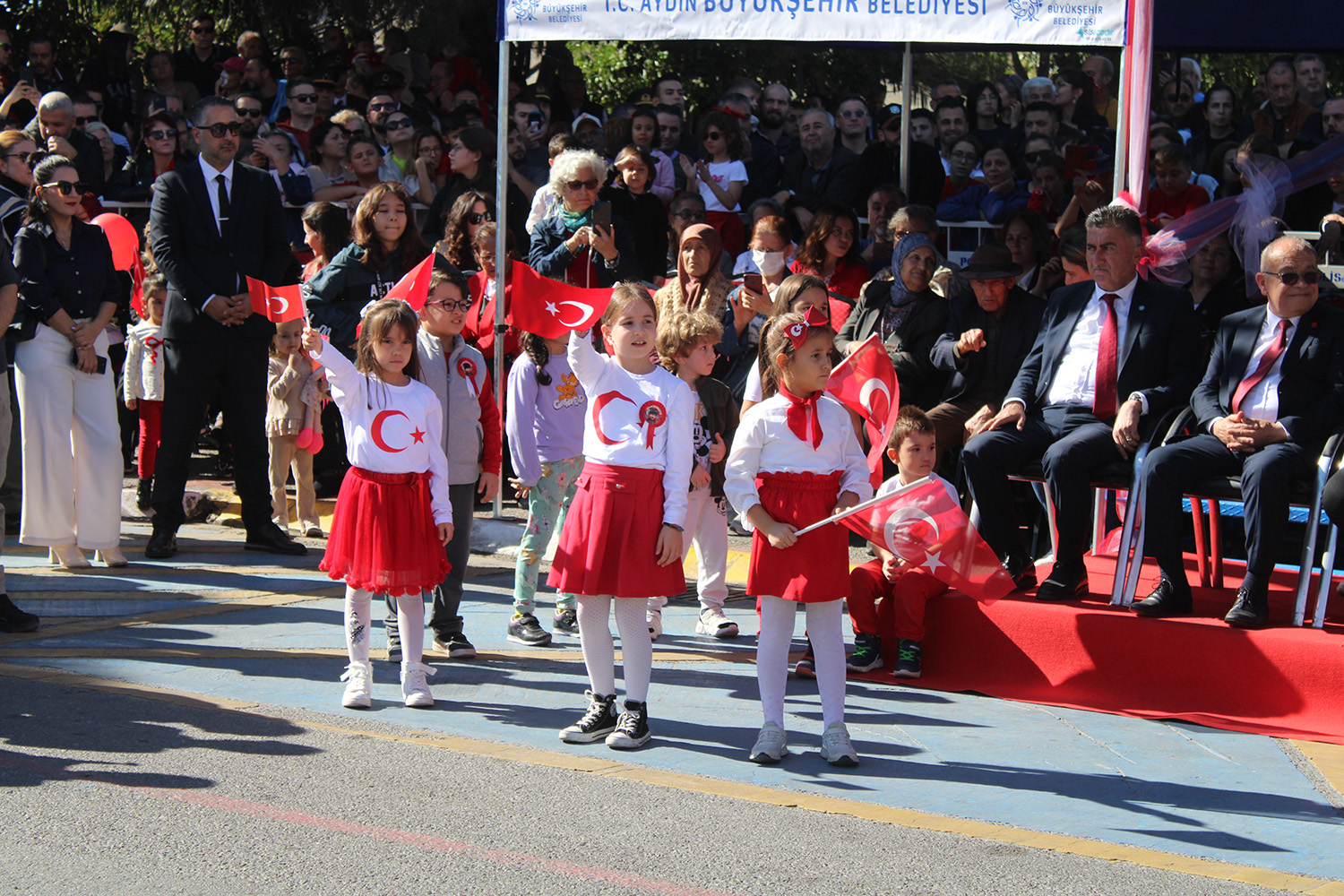 Aydın’da 29 Ekim Cumhuriyet Bayramı Coşkuyla Kutlandı (5)