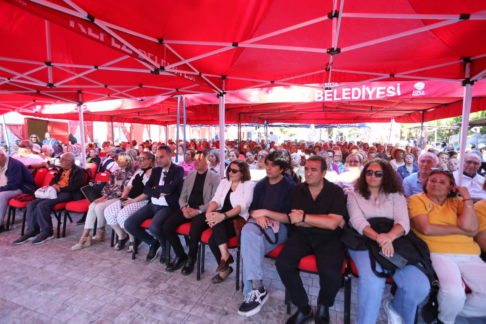 Baskan Kocagoz Ve Sanatci Mert Firat Sanatin Yaslilikta Iyilestirici Gucunu Konustu 5