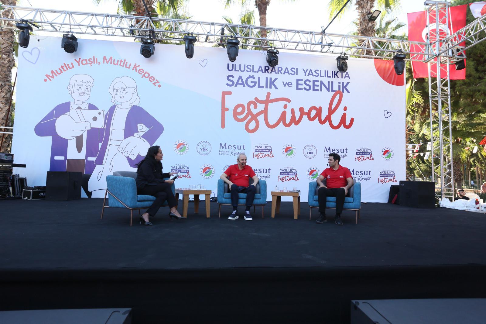 Baskan Kocagoz Ve Sanatci Mert Firat Sanatin Yaslilikta Iyilestirici Gucunu Konustu 8