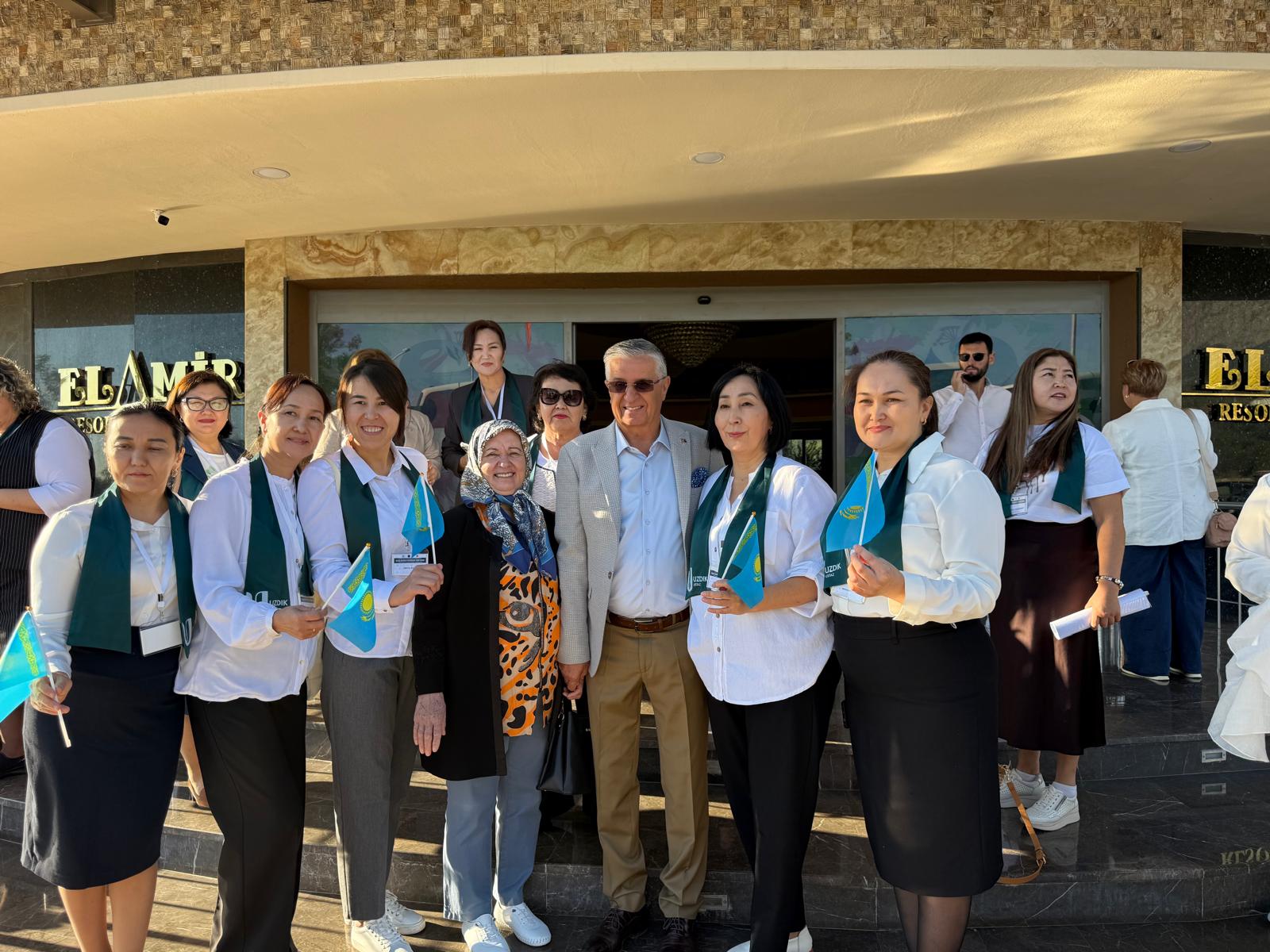 Başkan Topaloğlu Kazakistanlı Öğretmenlerle Bir Araya Geldi (4)