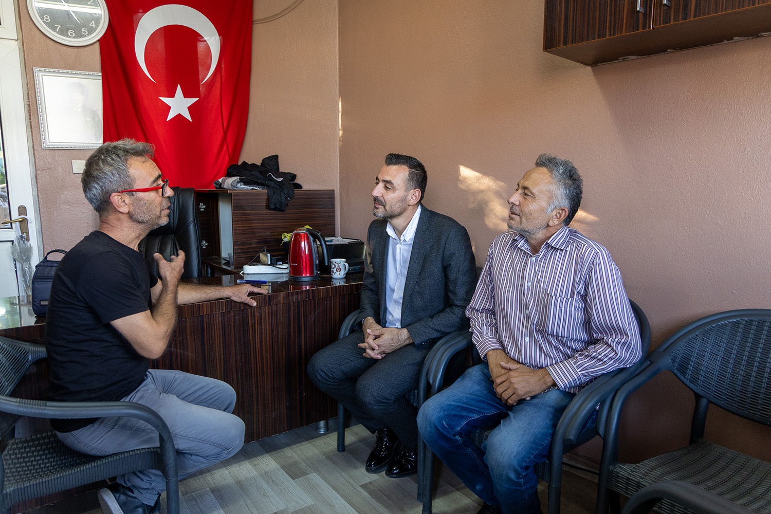 Başkan Vekili Çiçek’ten Doğu Garajı Esnafına Ziyaret (5)