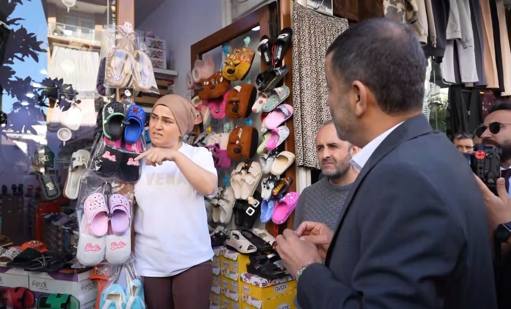 Belediye Başkanı Sokağa Çıktı Vatandaşlar Tepki Gösterdi (1)