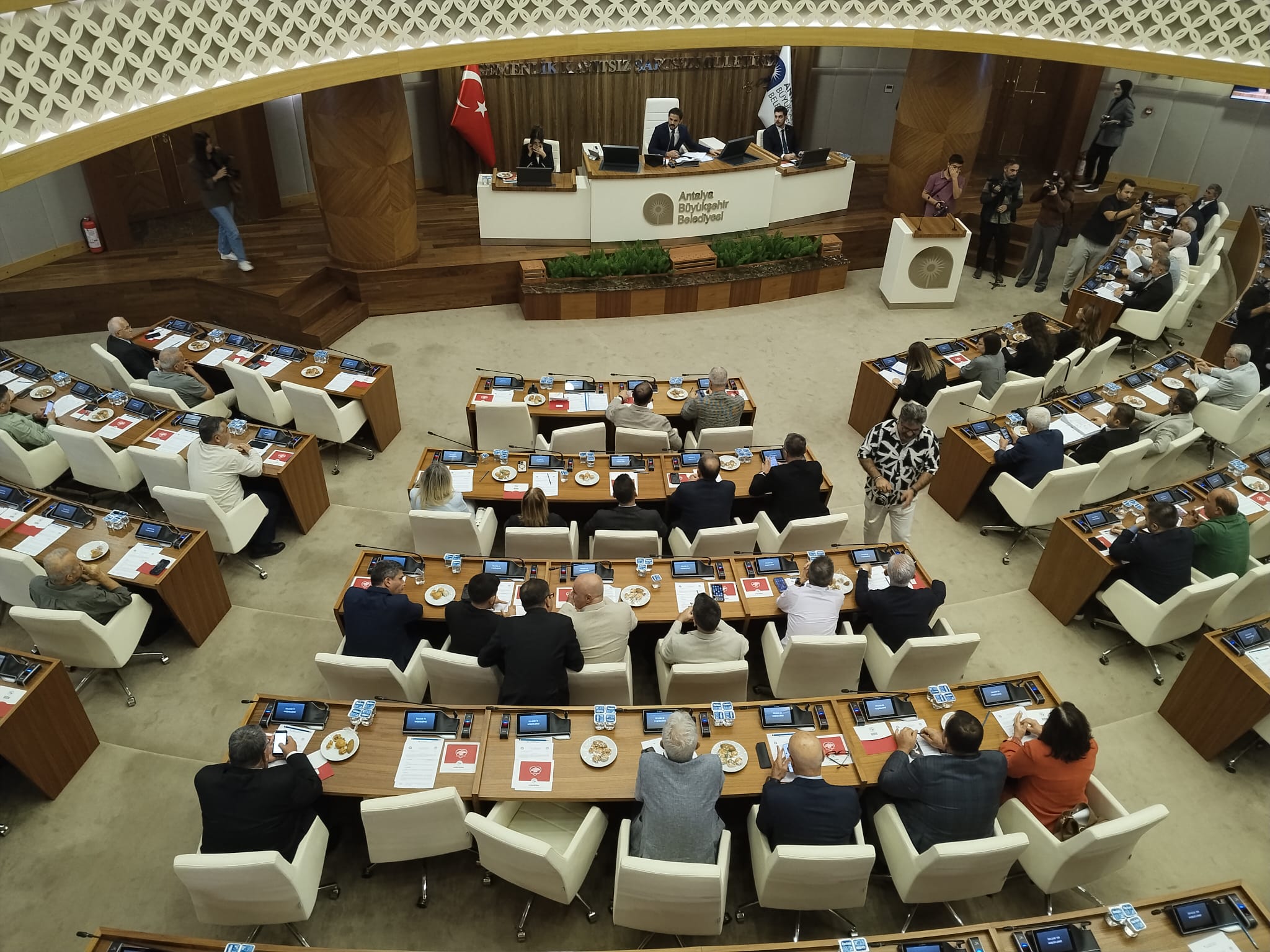 Büyüksehir Meclis 3