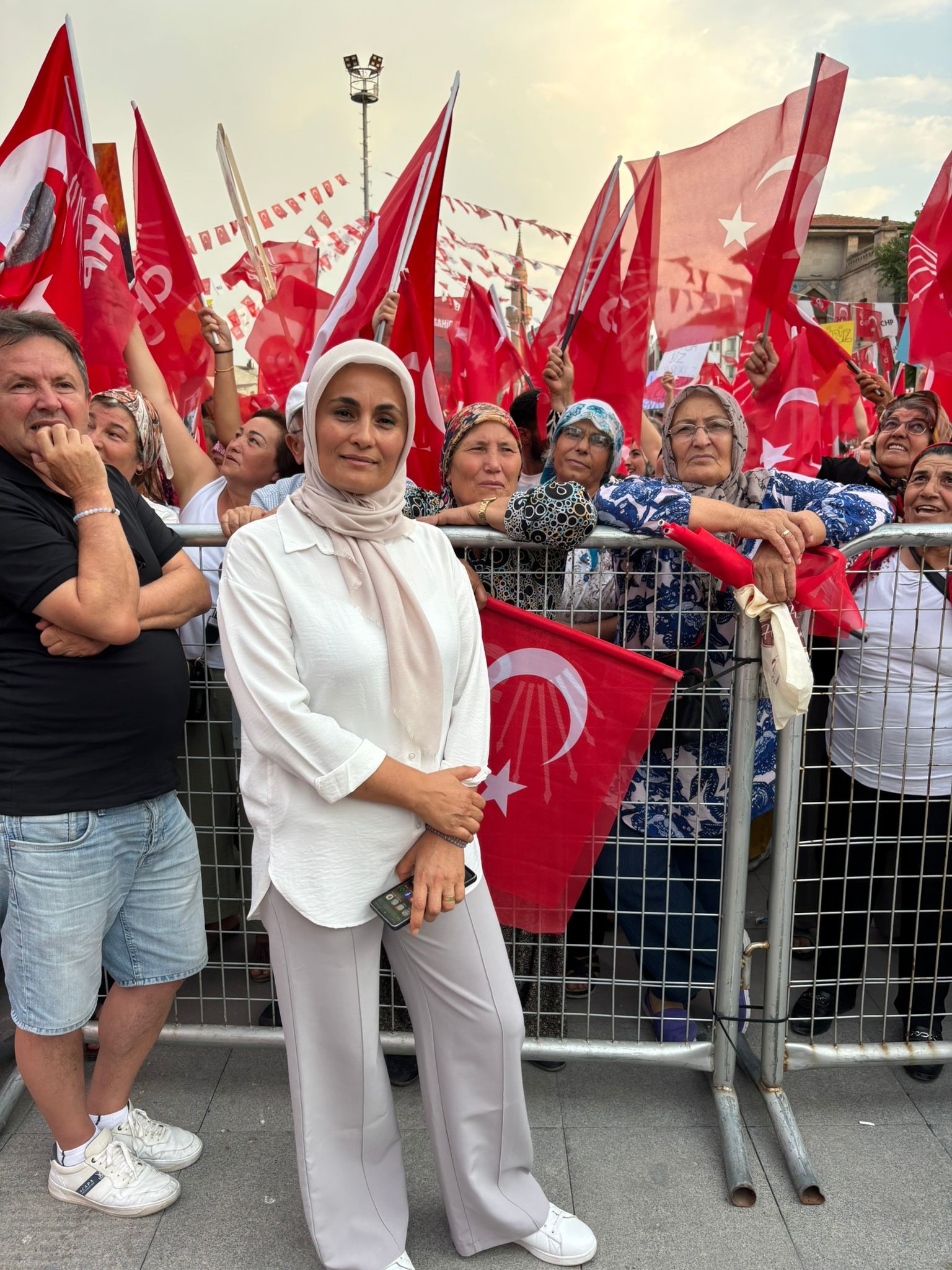 Chp Aksu Kadın Kolları Başkanı Menzil Çakmak Görevinden Istifa Etti (1)