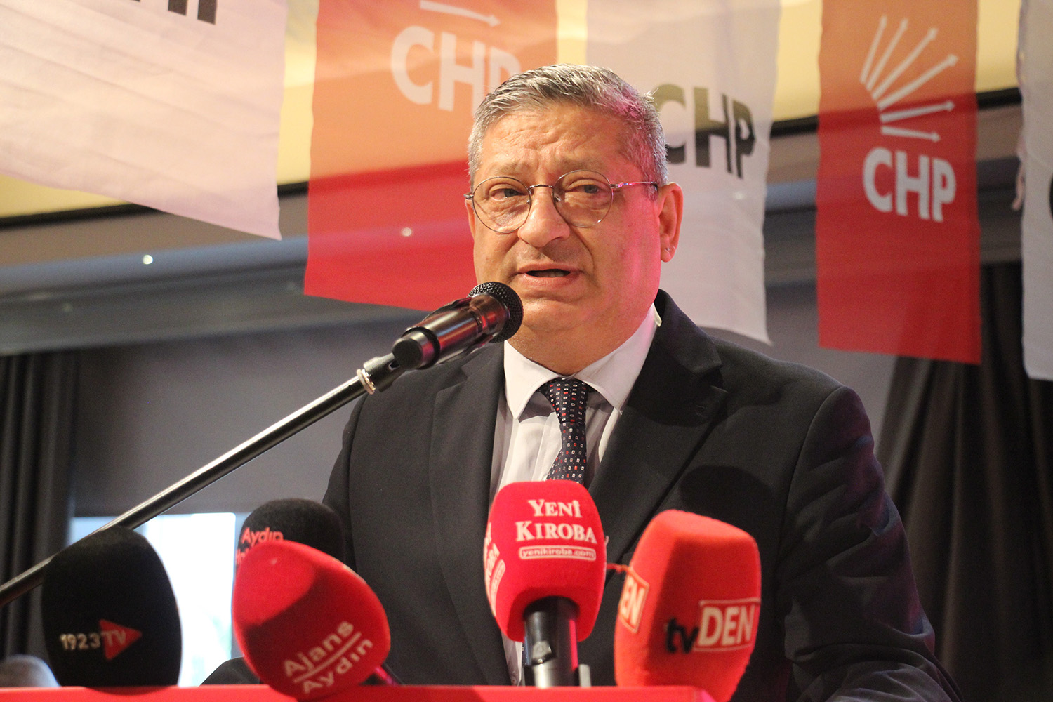 Chp Aydın İl Kongresi'nde Gergin Anlar (1)