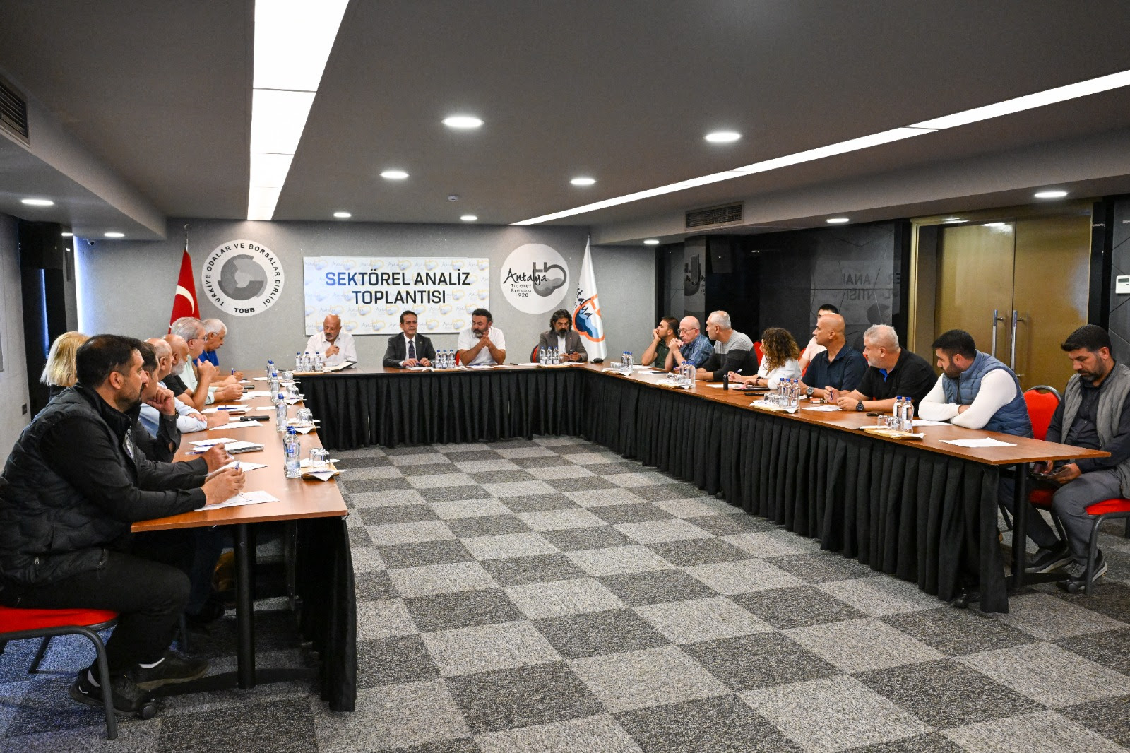 Çiçekte Maliyetler Yükseldi, Fiyat Düştü, Pazar Daraldı (3)