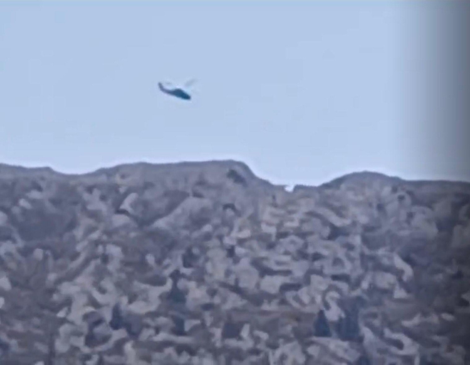 Dağda Mahsur Kalan 2 Kişi Askeri Helikopterle Kurtarıldı (1)