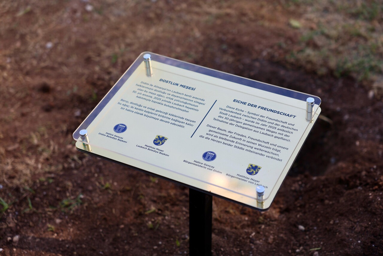Didim Ile Laubach Arasındaki Dostluk, Meşeyle Taçlandı (3)