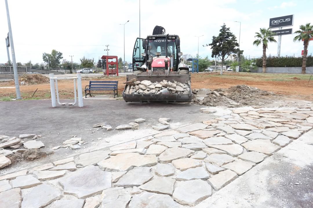 Düdenbaşı Mahallesi’nin Çocukları Için Verdiğimiz Sözü Tutuyoruz. Onların Hayalini Kurduğu Çim S
