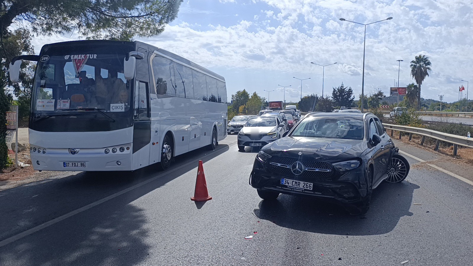 Ekipler Hangi Kazaya Yetişeceğini Şaşırdı 1 Kilometrelik Mesafede 12 Araçlık 4 Ayrı Zincirleme Kaza (7)