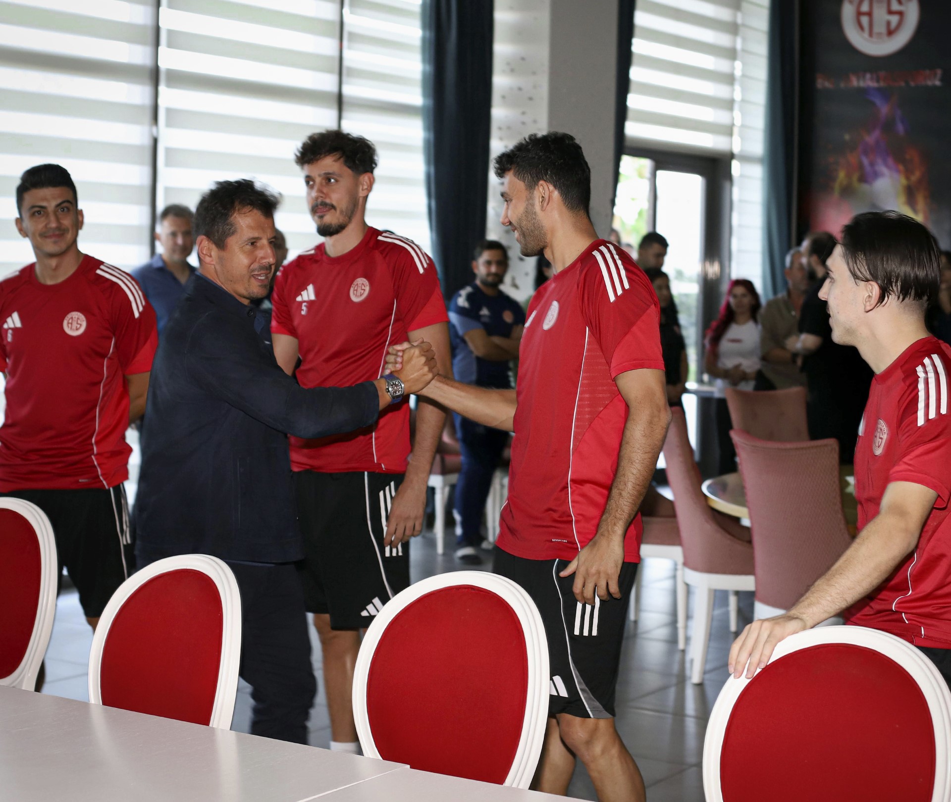 Emre Belozoglu Veda (1)