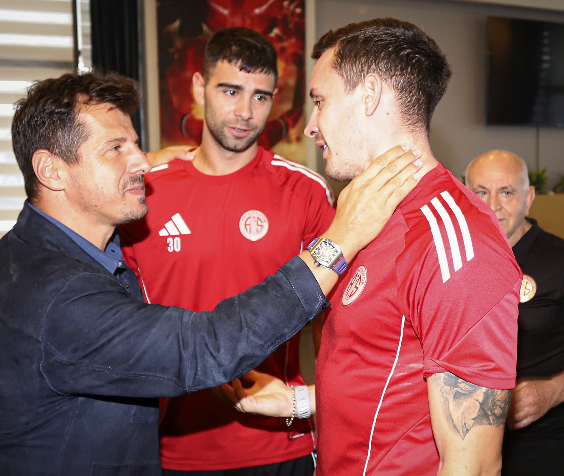 Emre Belozoglu Veda (2)