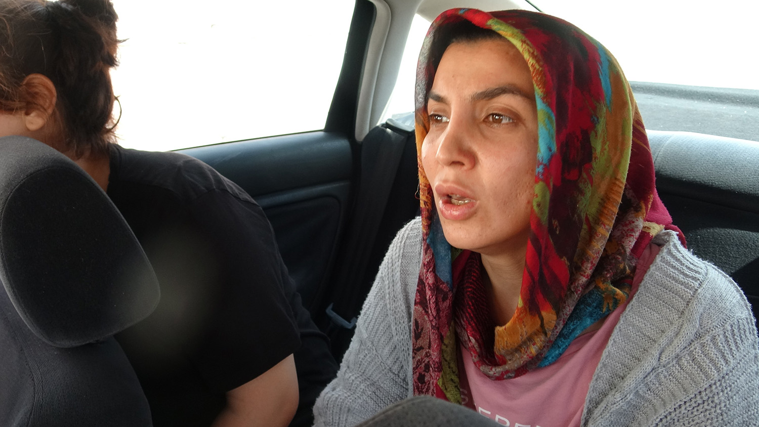 Genç Hemşire, Kazada Yaralanan Teyzesini Hayatta Tutmak Için Tüm Gücüyle Mücadele Etti (10)
