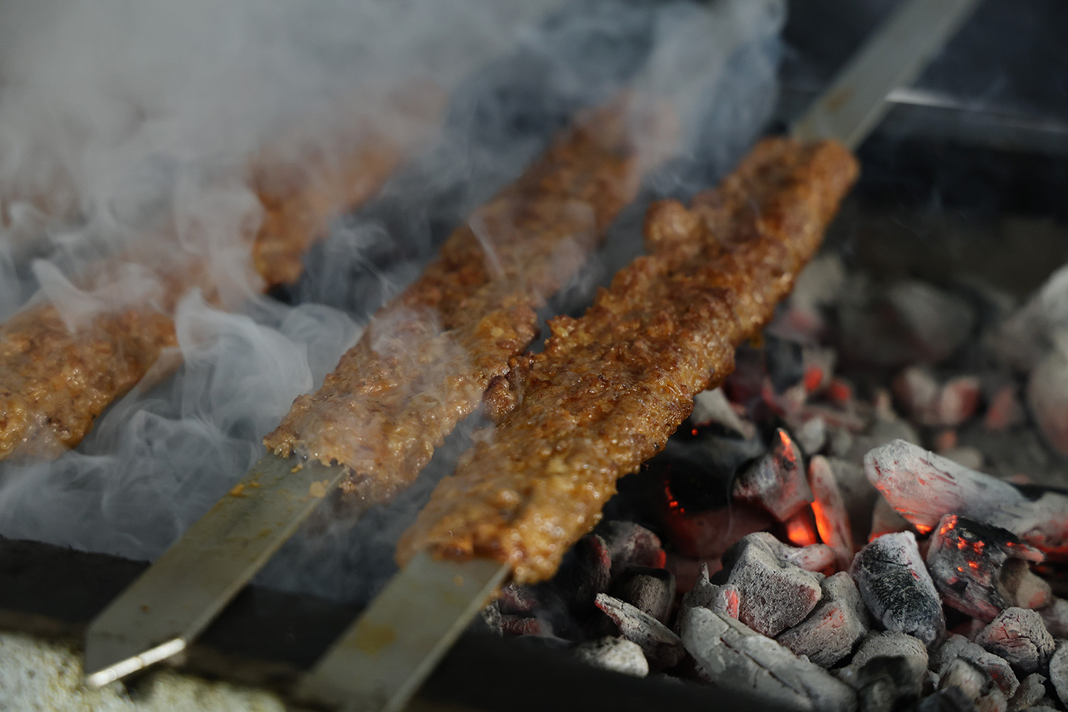 Gökyüzü Kebap Dumanlarıyla Kaplandı (4)