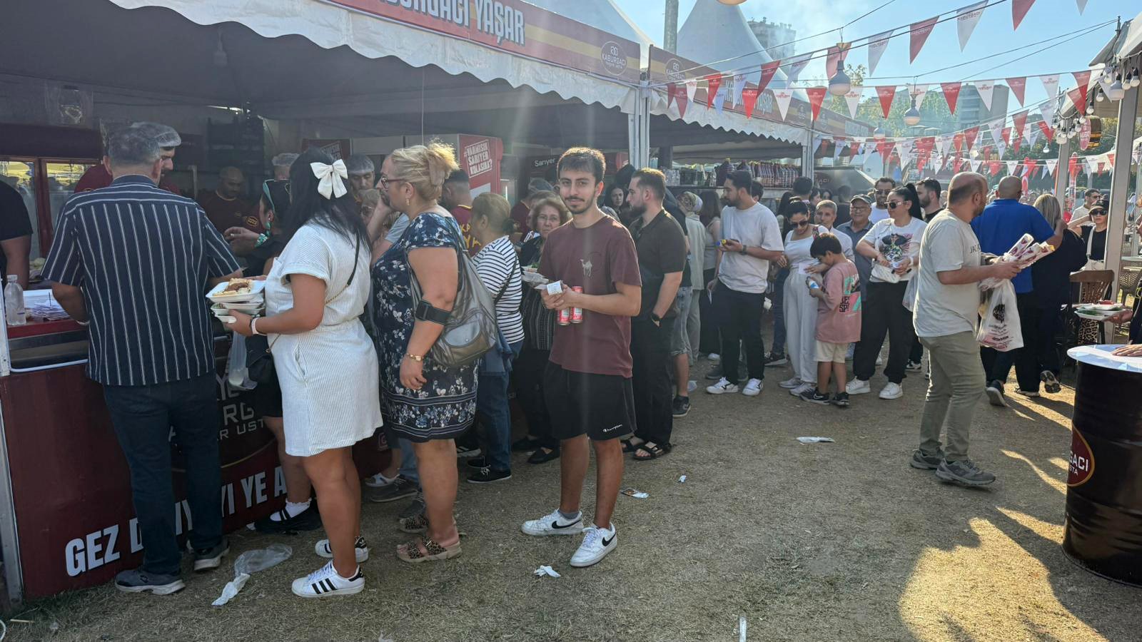 Gökyüzü Kebap Dumanlarıyla Kaplandı (5)