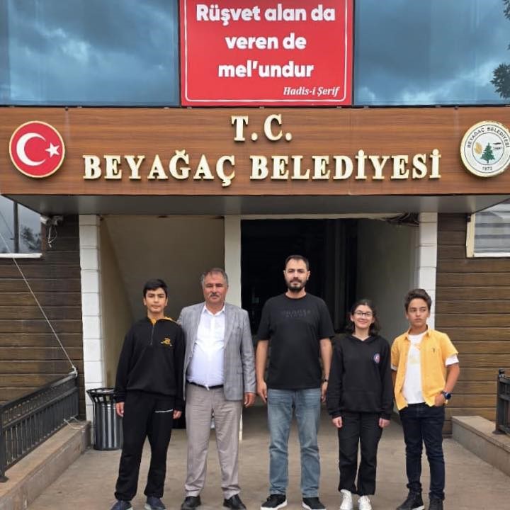 Gururlandıran Öğretmeni Fahri Hemşehri Ilan Etti (3)