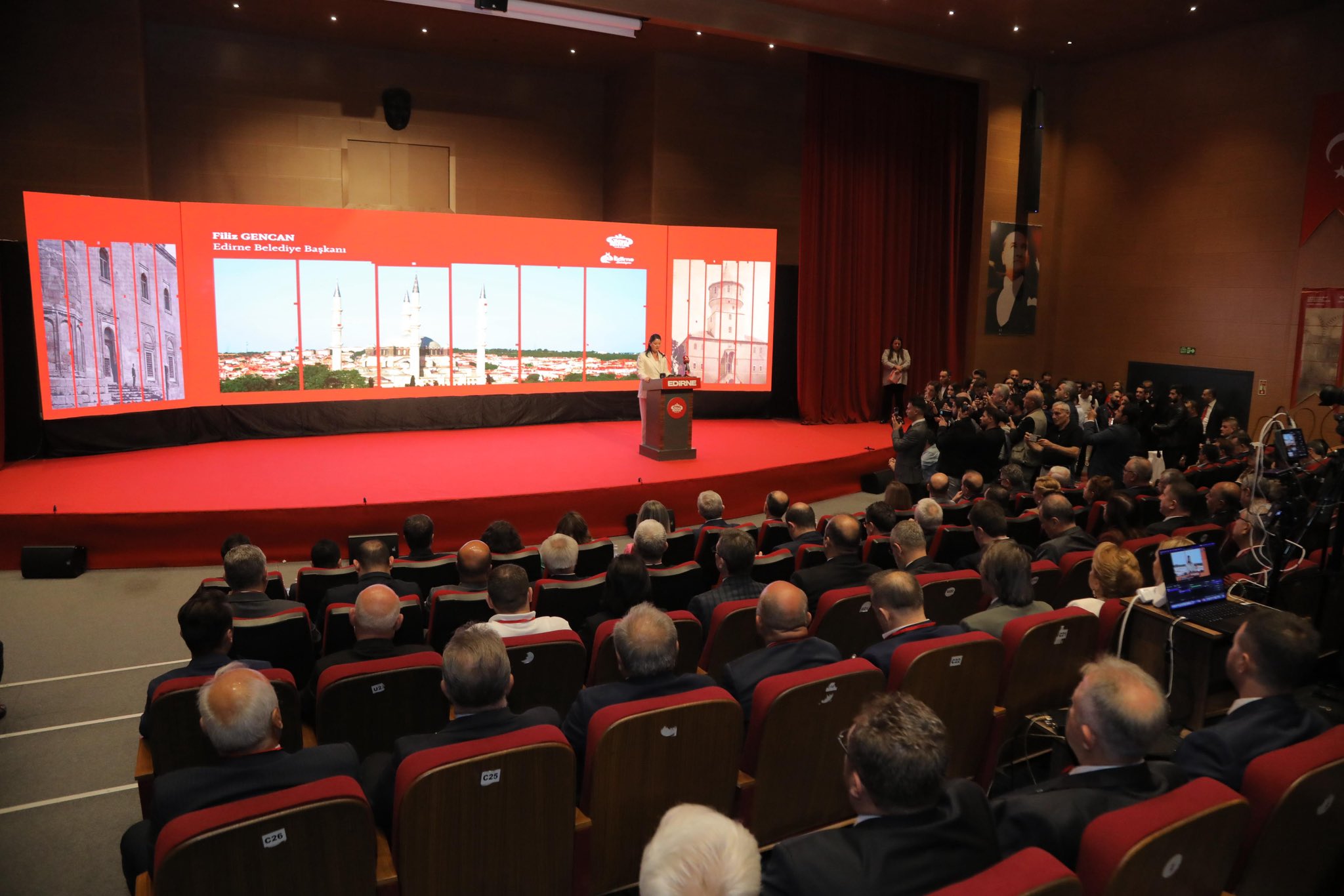 Hm Manavgat Beledi̇ye Başkan Veki̇li̇ Av. Mehmet Çi̇çek, Tari̇hi̇ Kentler Bi̇rli̇ği̇ Mecli̇s Toplantisi’na (1)