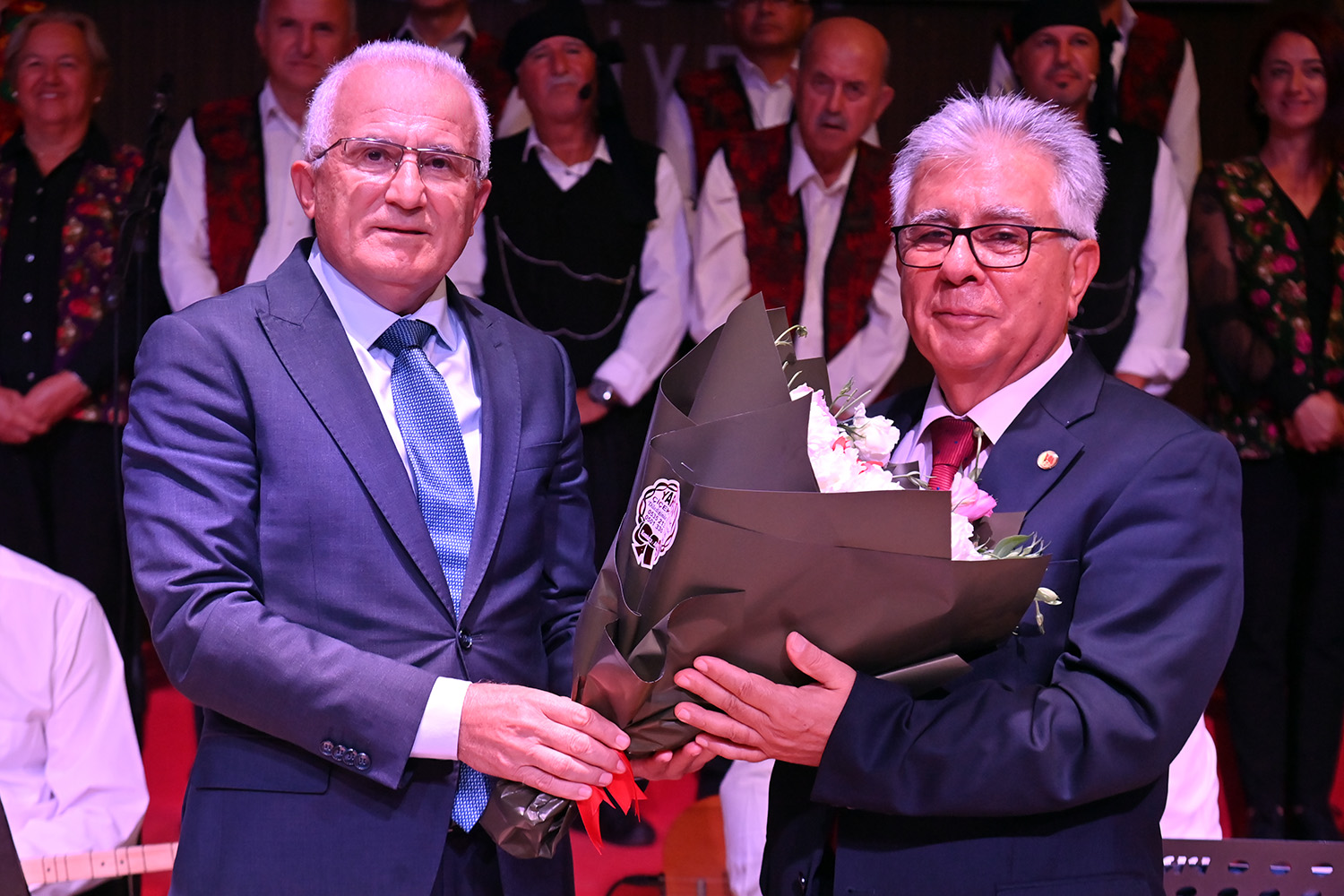 Hm “Öyküsüyle Türküsüyle Memleket Havalarimiz” Müzi̇k Şöleni̇ Kumluca’da Büyük Beğeni̇ Top (5)