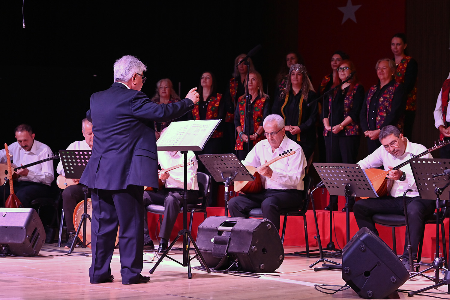 Hm “Öyküsüyle Türküsüyle Memleket Havalarimiz” Müzi̇k Şöleni̇ Kumluca’da Büyük Beğeni̇ Top (8)