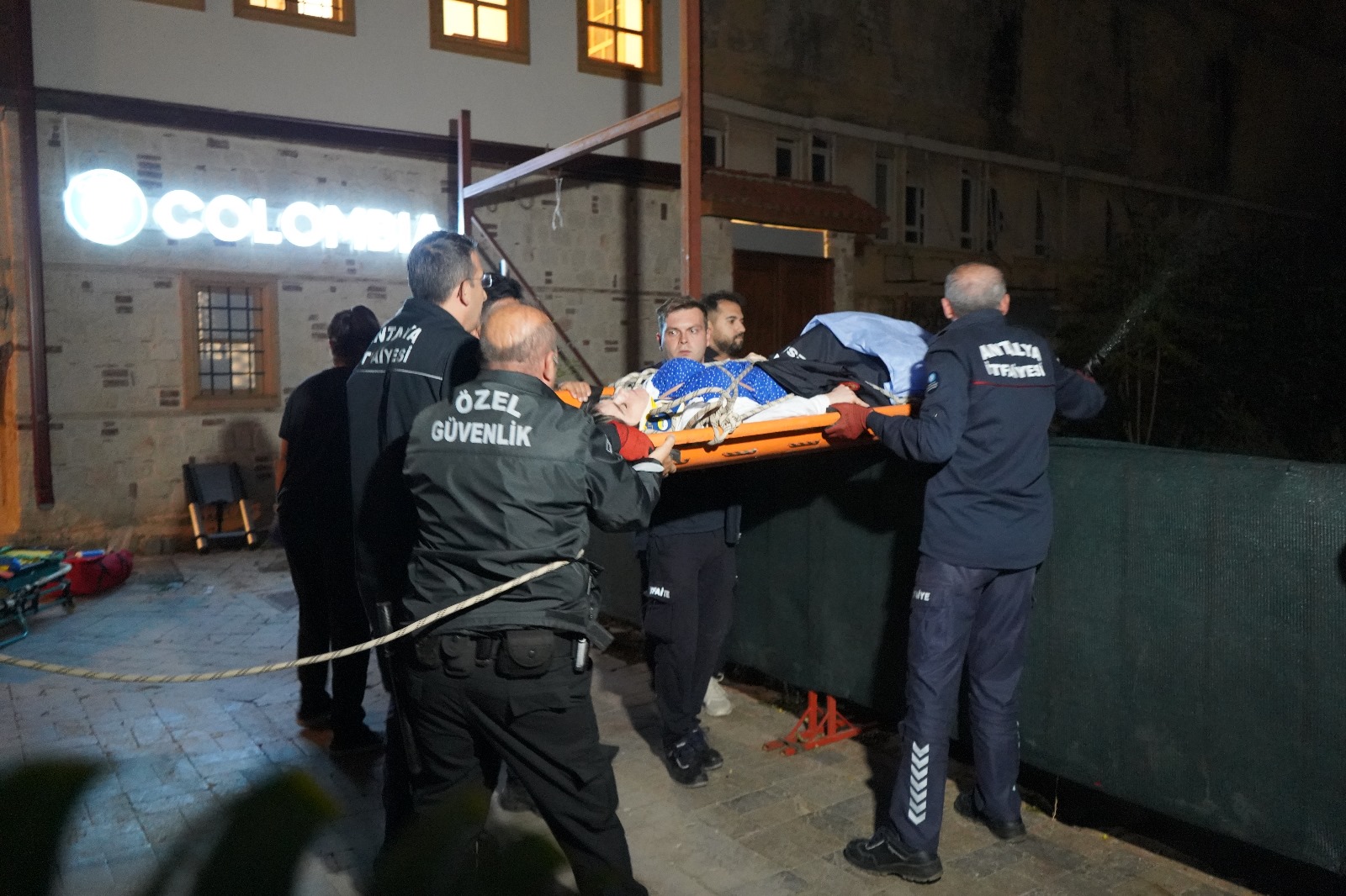 Kaleicinde Turist Cukura Dustu (2)