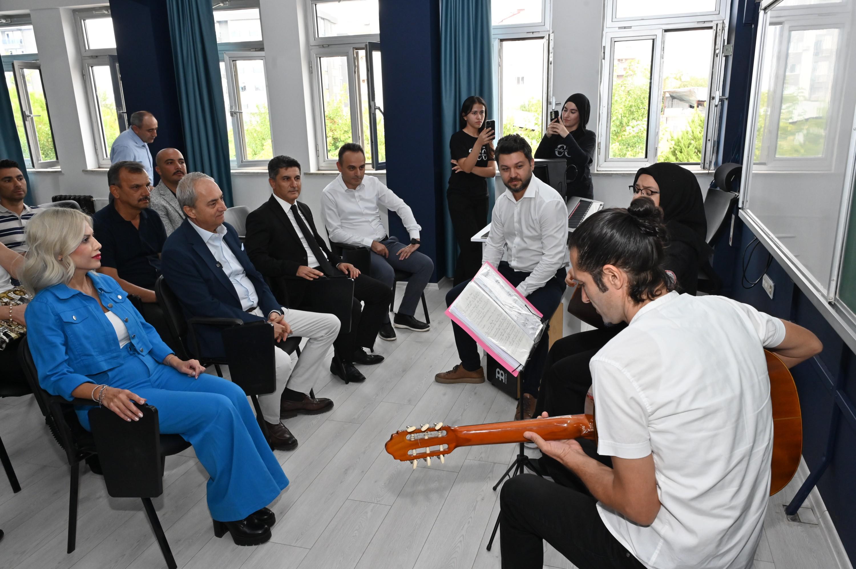 Kocagozden Sehit Celal Ozcan Anadolu Lisesine Muzik Sinifi 3