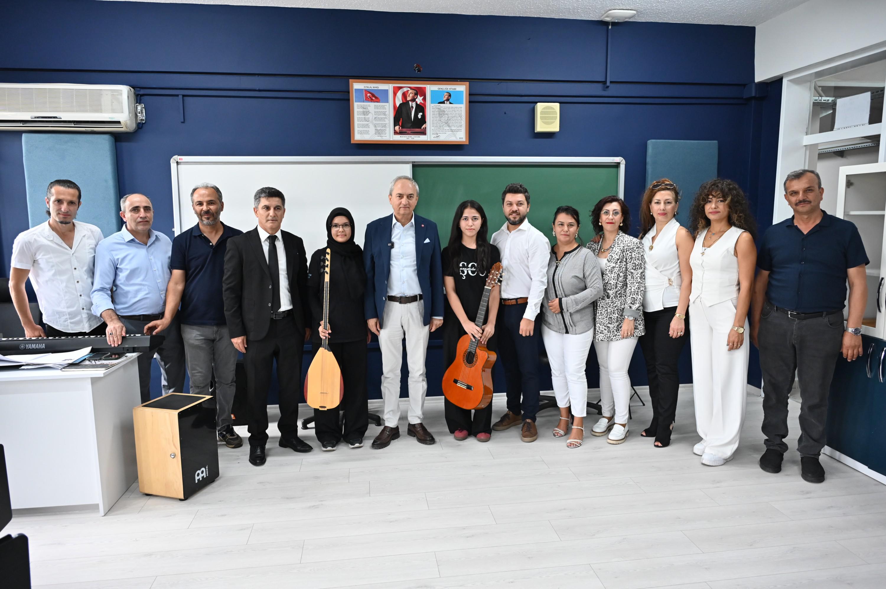 Kocagozden Sehit Celal Ozcan Anadolu Lisesine Muzik Sinifi 5