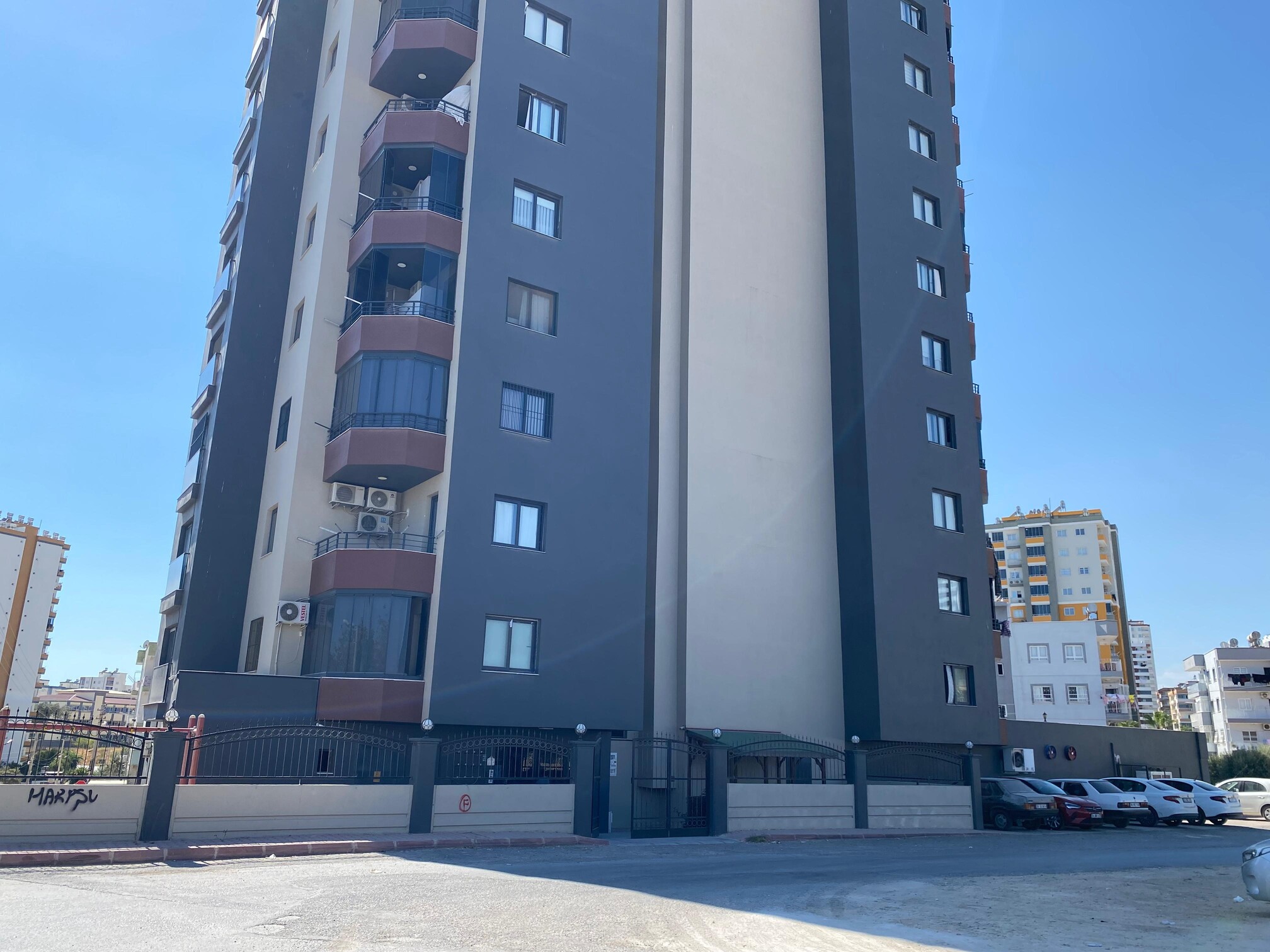 Kocası O Anlara Şahit Olmuş Bir Çocuk Annesini Hayattan Koparan Asansör Kazası Kamerada (4)