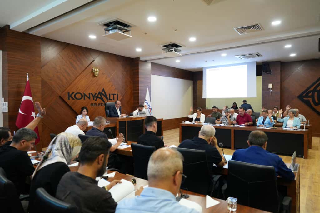 Konyaalti Beledi̇yesi̇’ni̇n 2026 Bütçesi̇ Onaylandi (4)