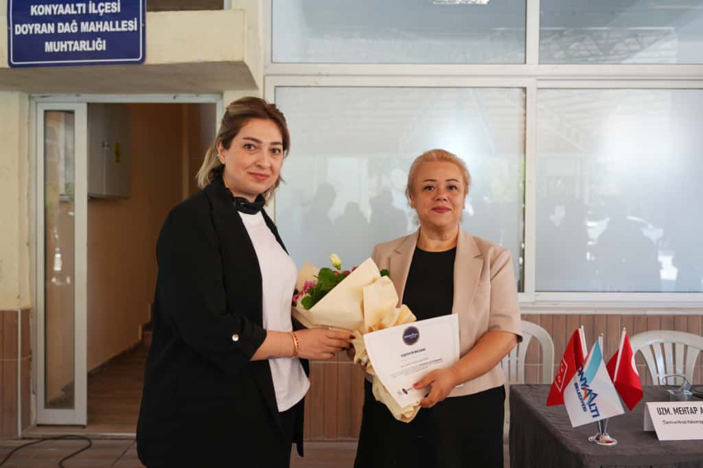 Konyaalti’nda Çi̇ftçi̇ Kadinlar Buluşmasi Gerçekleşti̇ (1)