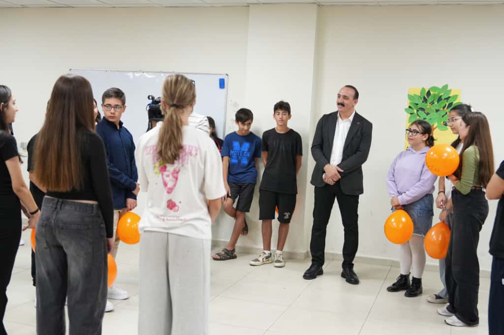 Kotan Kiz Çocuklari Gününde Gençleri̇ Yalniz Birakmadi (4)
