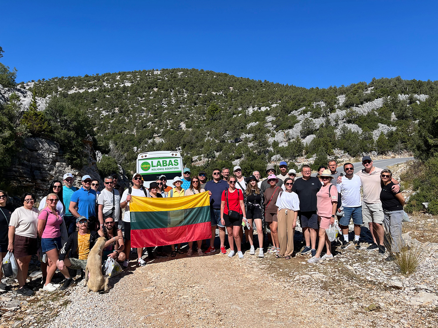 Litvanyalı Turistler Tarihi Köye Hayran Kaldı (3)