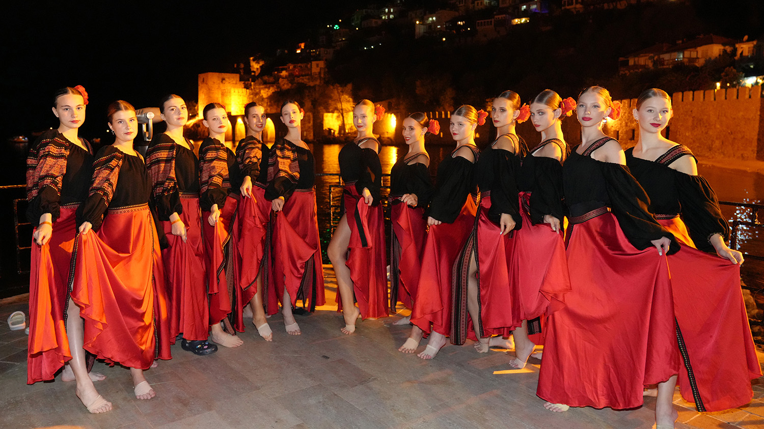 M U Z I K V E D A N S A L A N Y A D A B U L U S T U 987757 293241