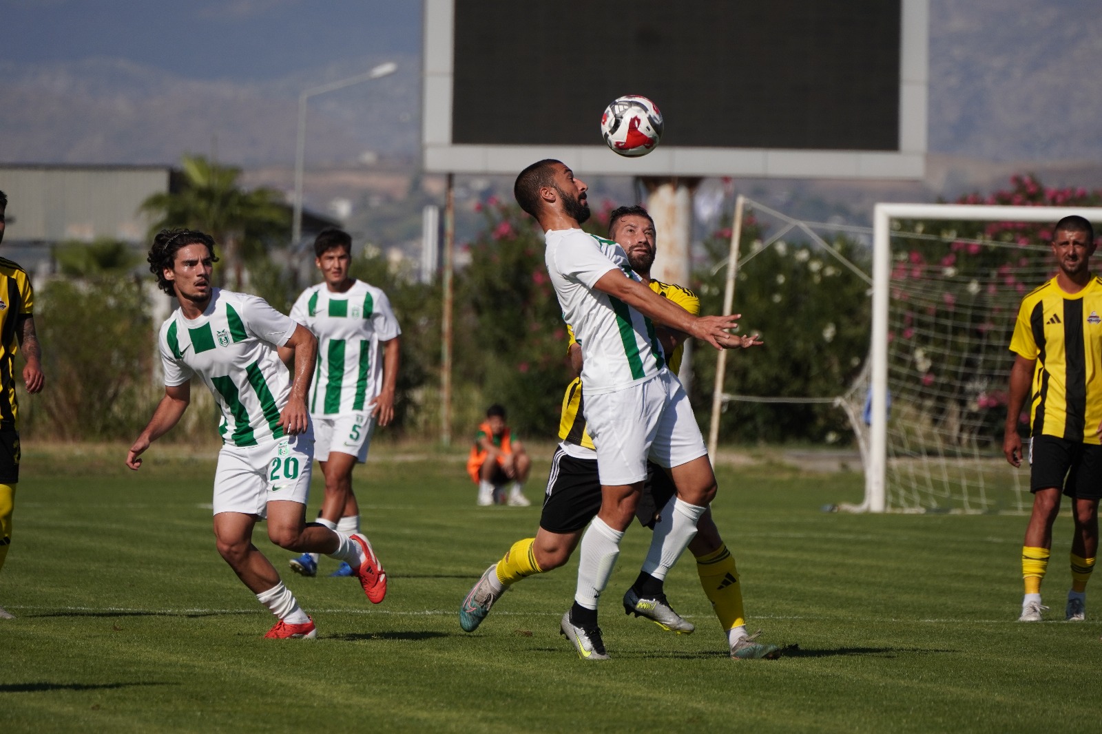 Manavgat Belediyespor Liderliğini Sürdürdü (1)