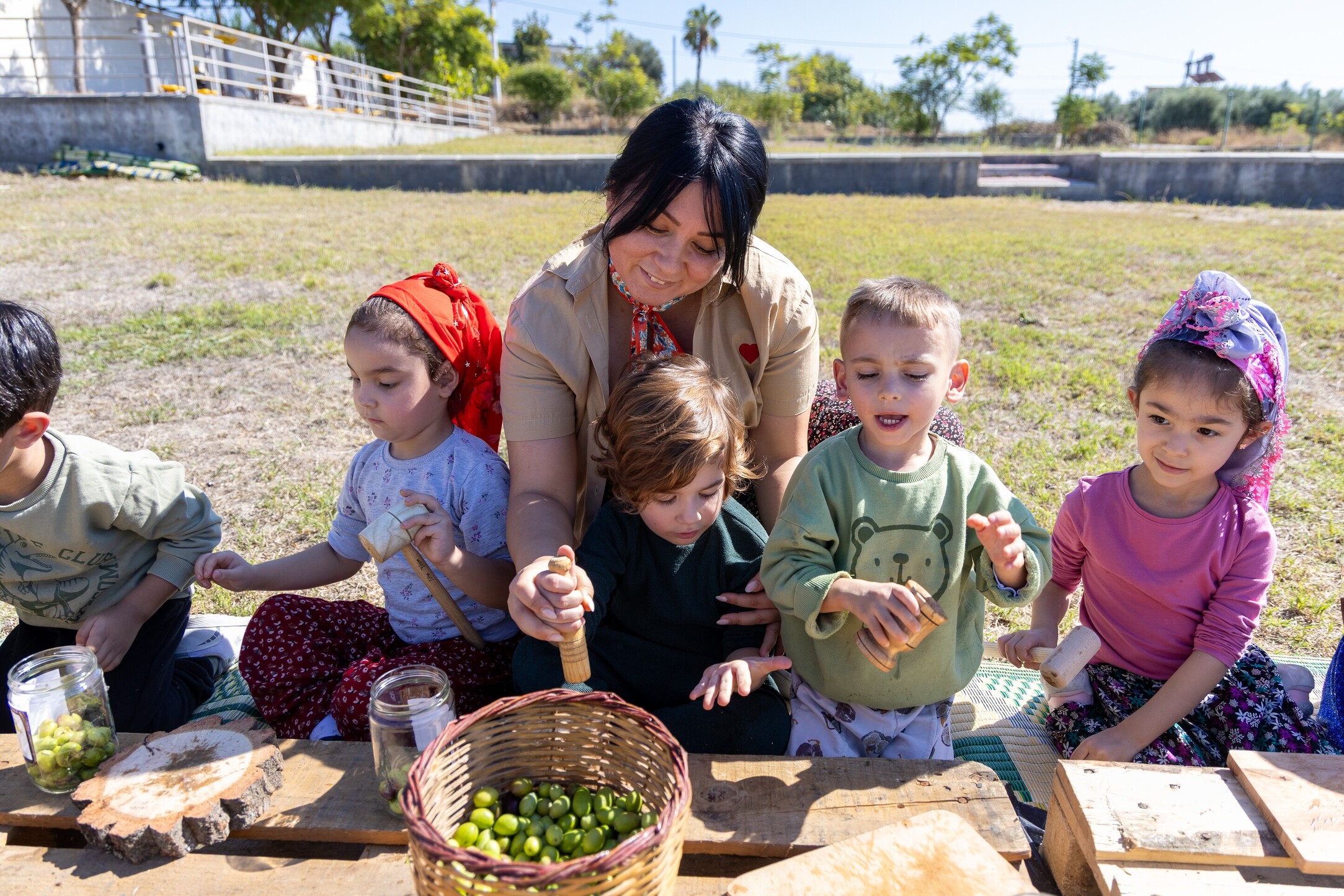 Manavgatta Minikler Zeytin Topladi (3)