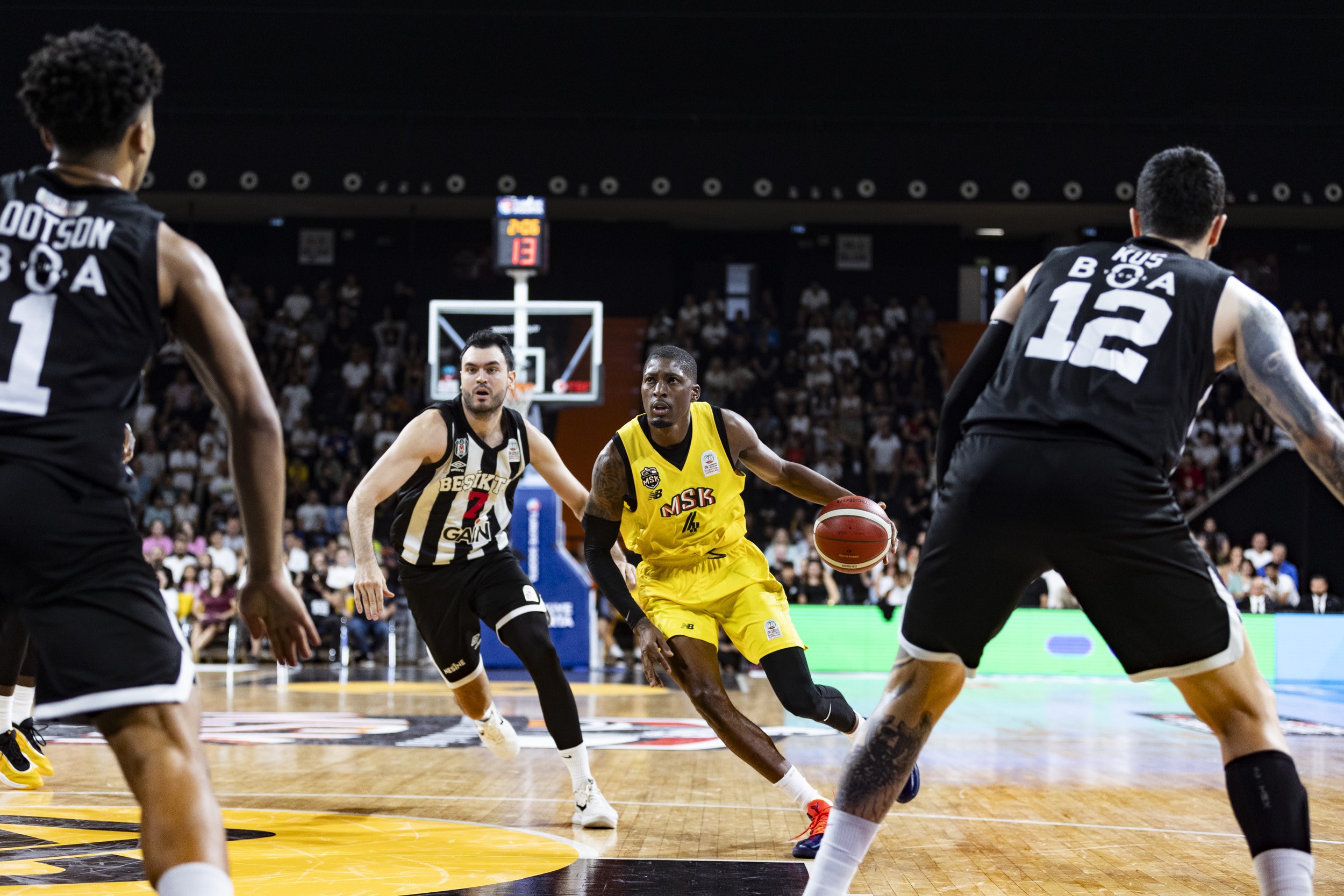 Mersin Besiktas Basketbol (1)