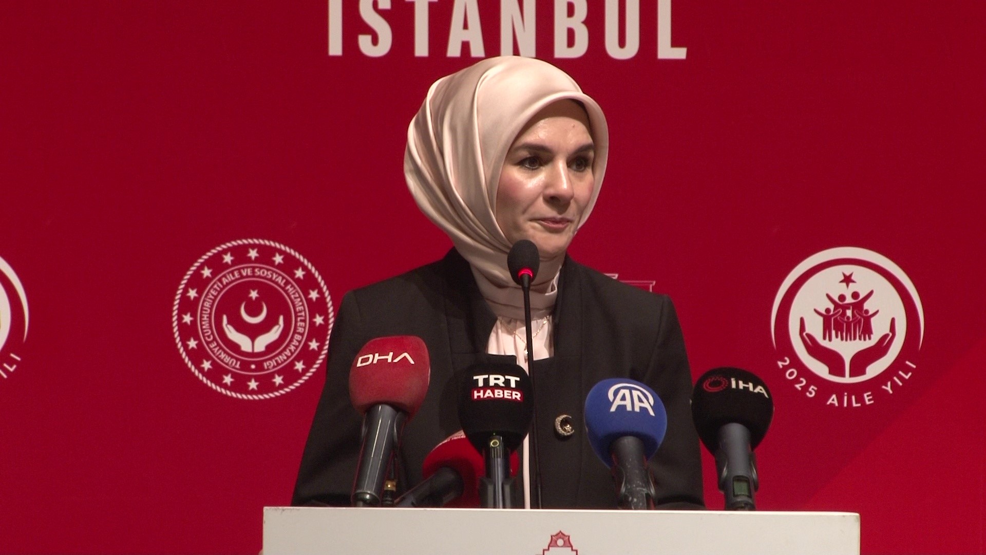 Muhtarlarla Buluşan Bakan Göktaş Sizlerin Farkındalığı, Aileyi Koruma Çabamızın En Güçlü Halkasıdır (3)