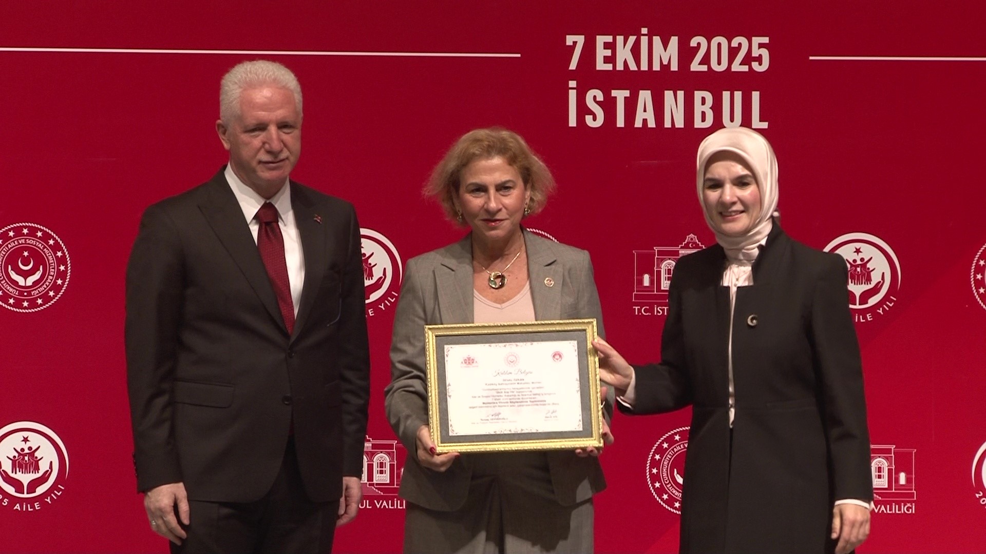 Muhtarlarla Buluşan Bakan Göktaş Sizlerin Farkındalığı, Aileyi Koruma Çabamızın En Güçlü Halkasıdır (5)
