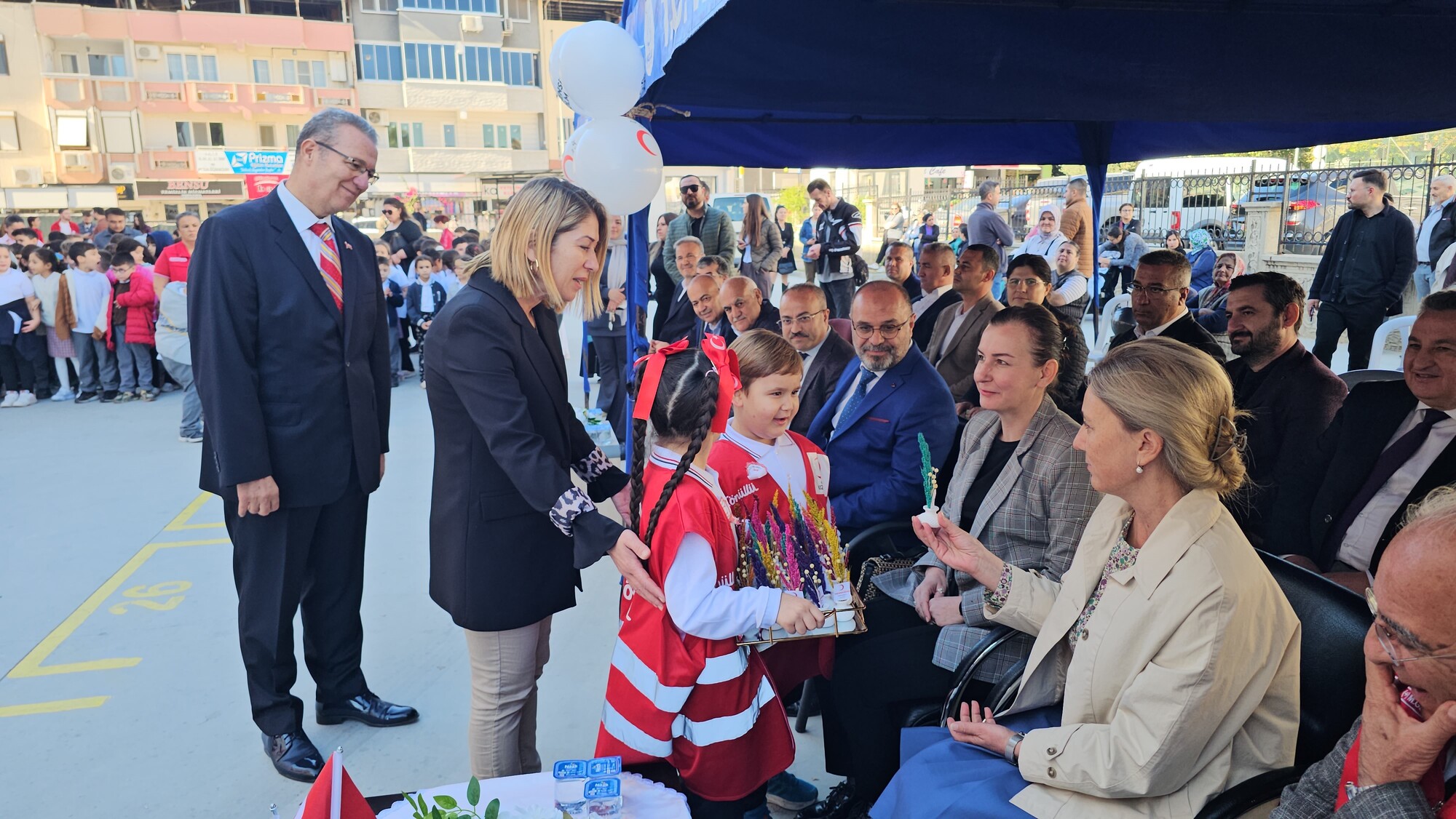 Nazillide Kizilay Haftasi (1)