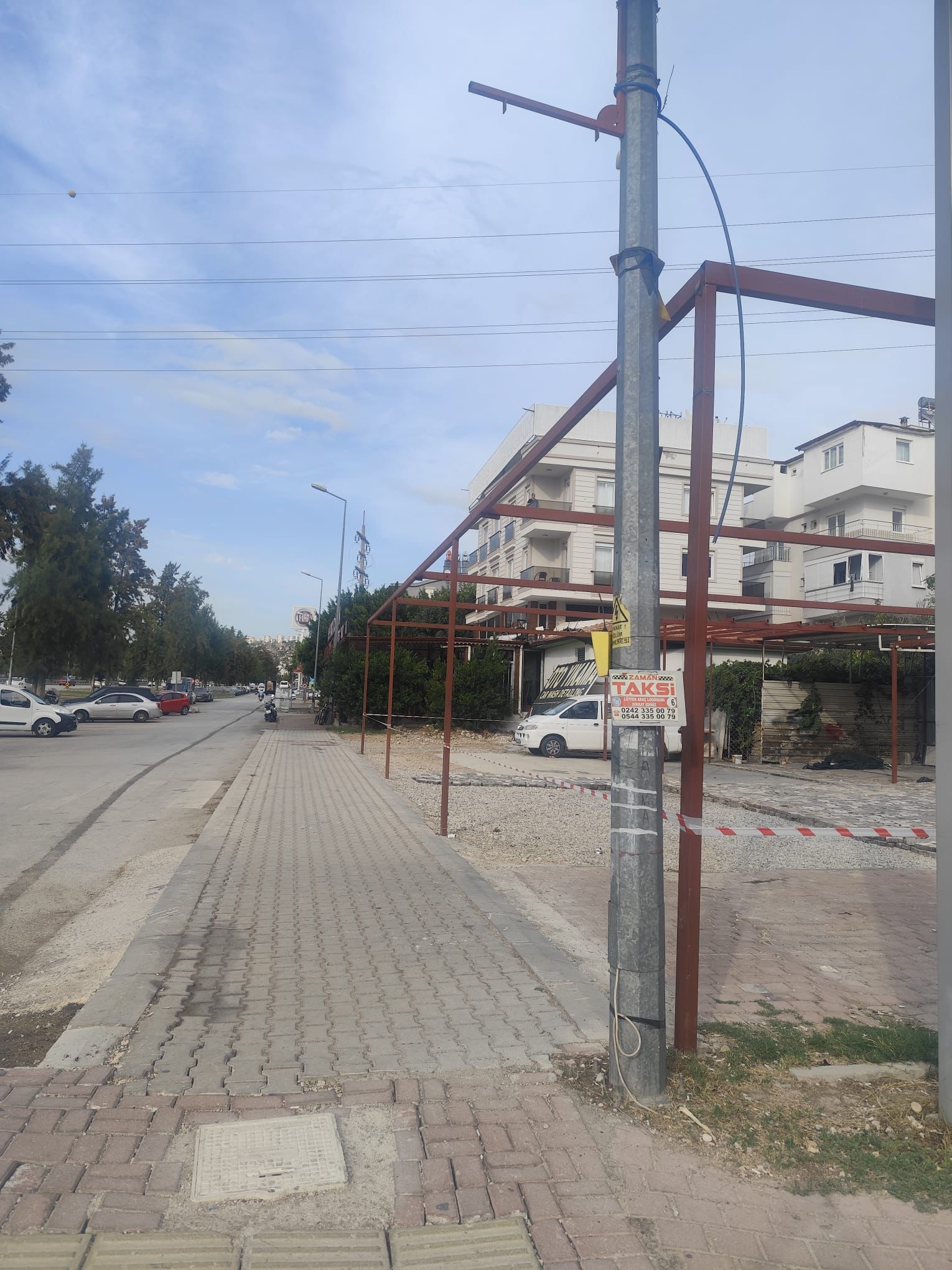 Oto Yikamaci Rant Icin Kaldirim Kapatti (4)