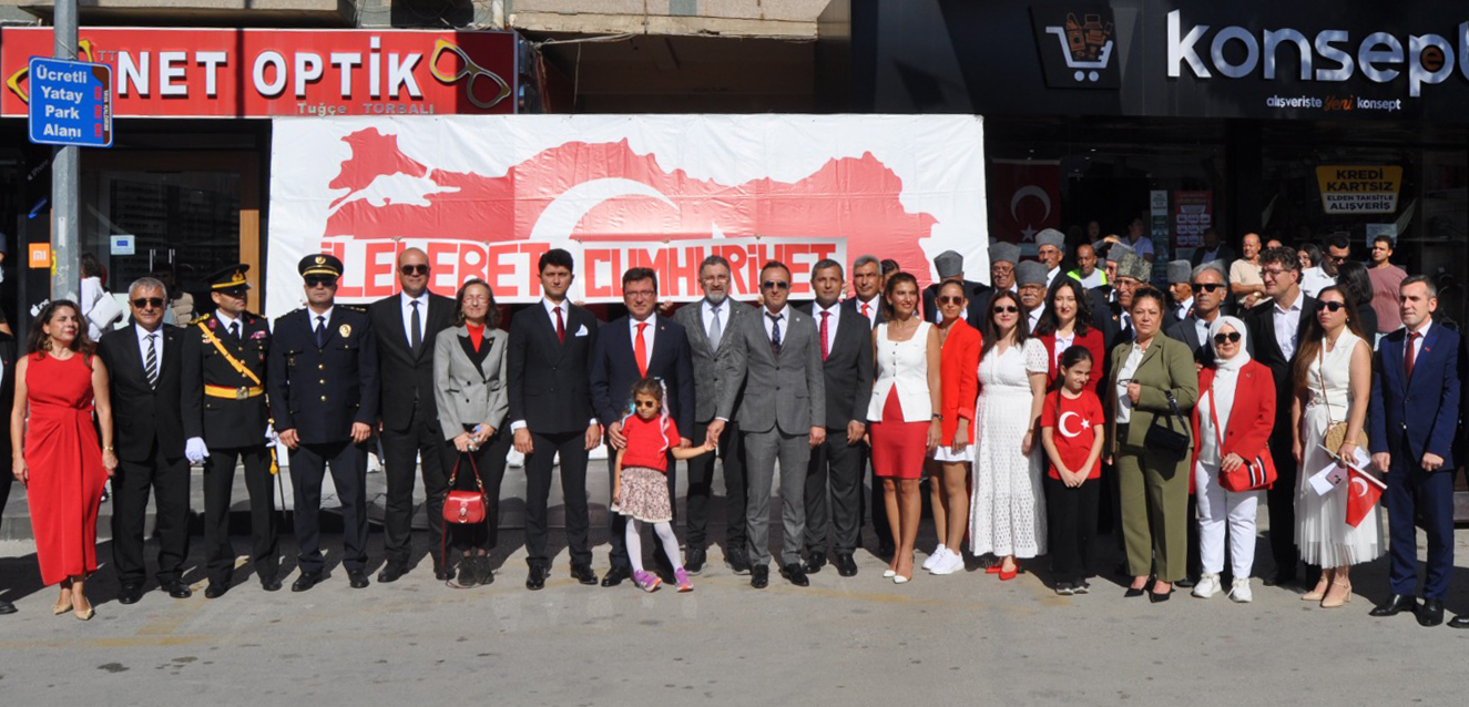 S E R I K T E C O S K U L U C U M H U R I Y E T K U T L A M A S I 988819 293471