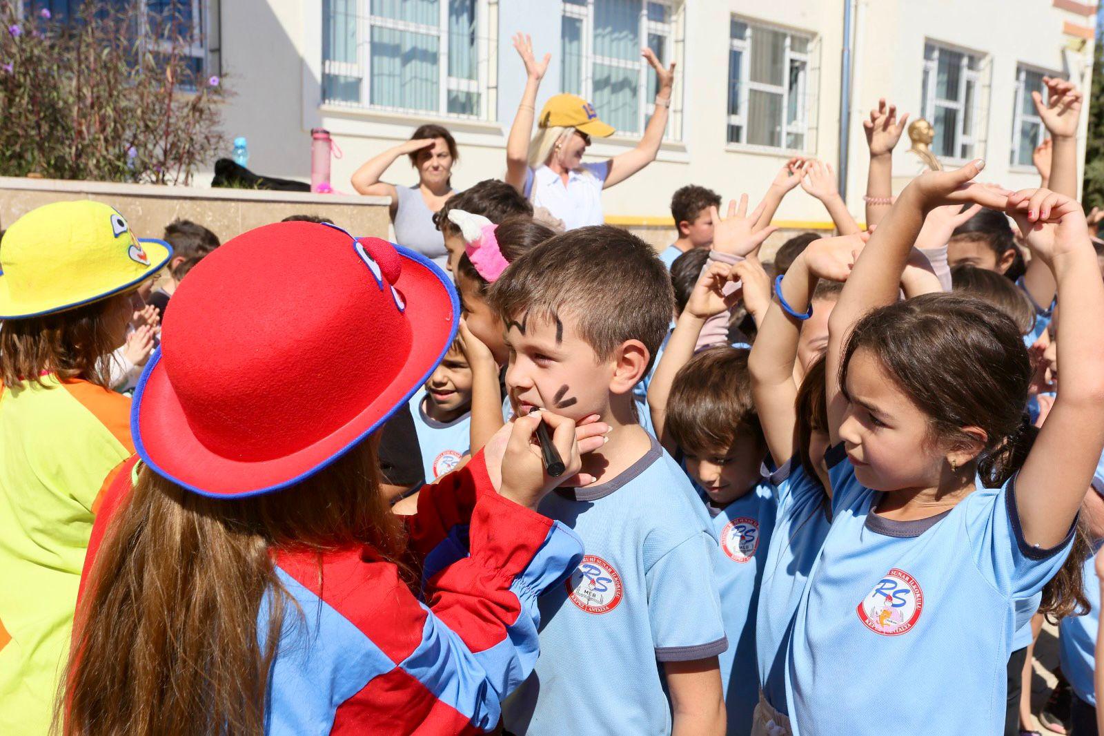 Sahne Kepez Ogrencilerle Bulustu 8
