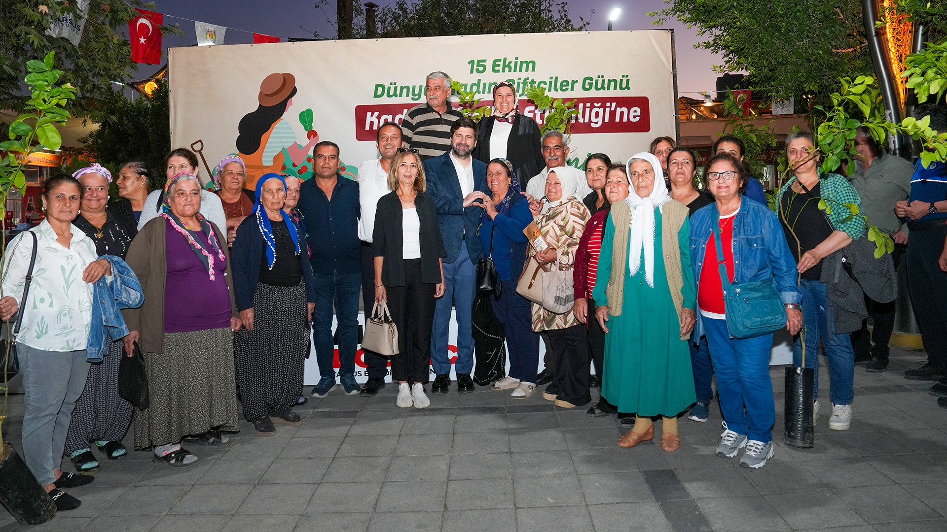 Tarsus'ta Kadın Üreticilere Fidan Desteği (2)