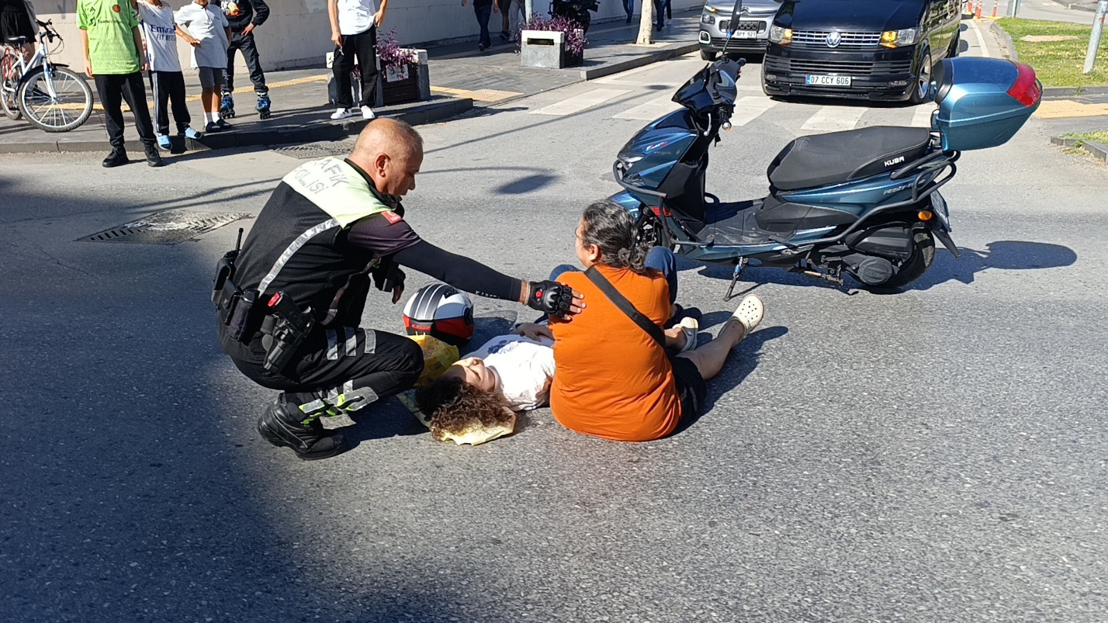 Trafik Polisine Kahvaltı Sözü (3)