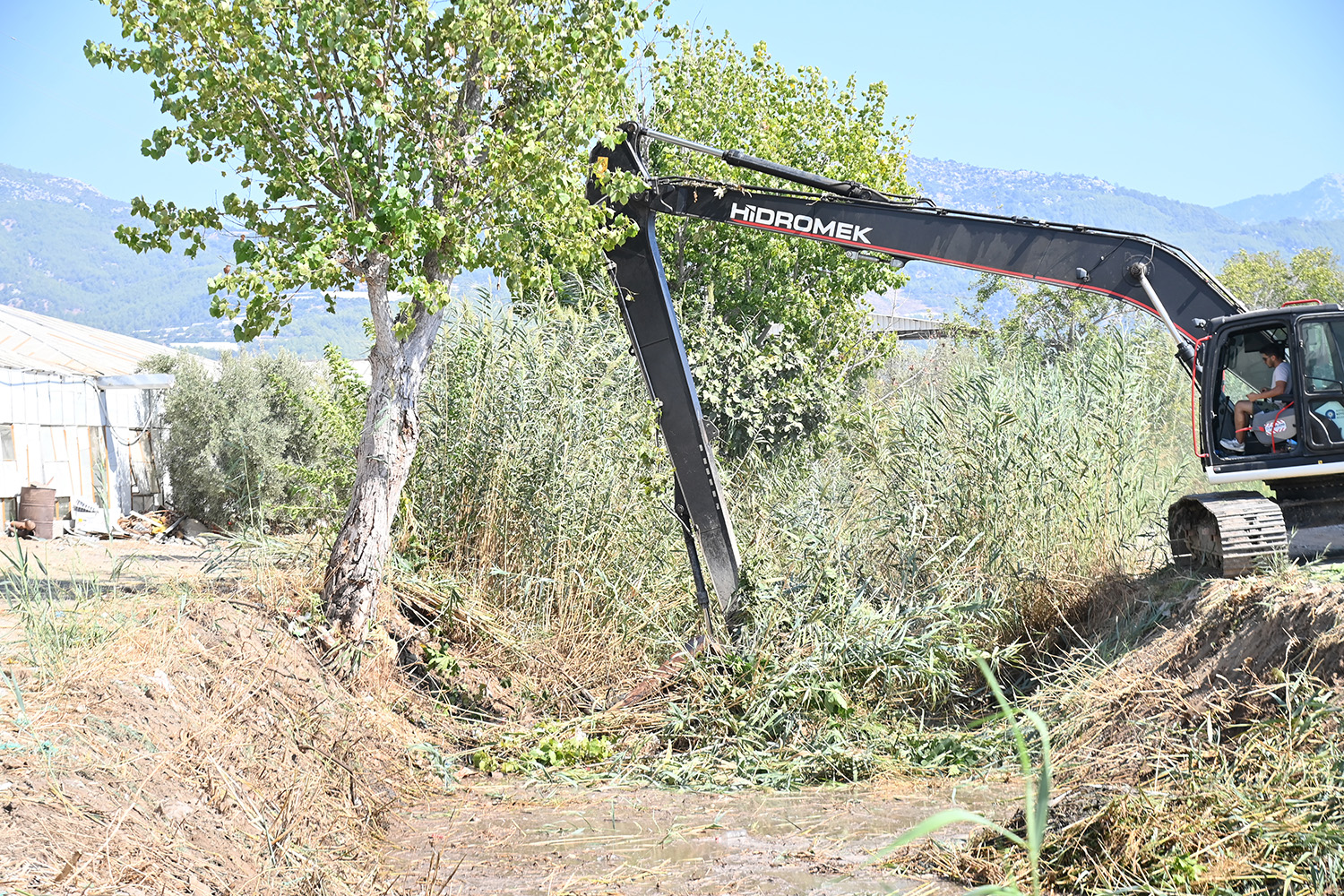 Üst Üste Sel Felaketi Yaşayan Kumluca’da Hummalı Çalışma (8)