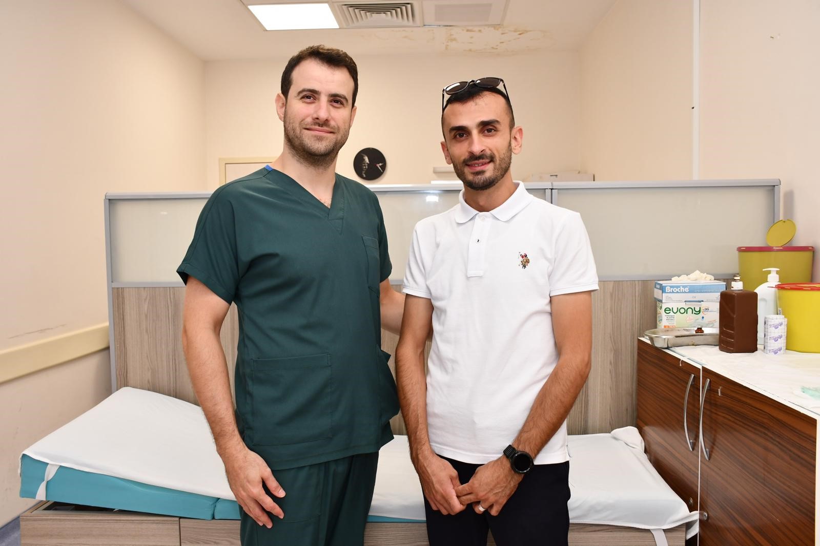 Uyanık Şekilde Yapılan Ameliyatla Sağlığına Kavuştu (2)