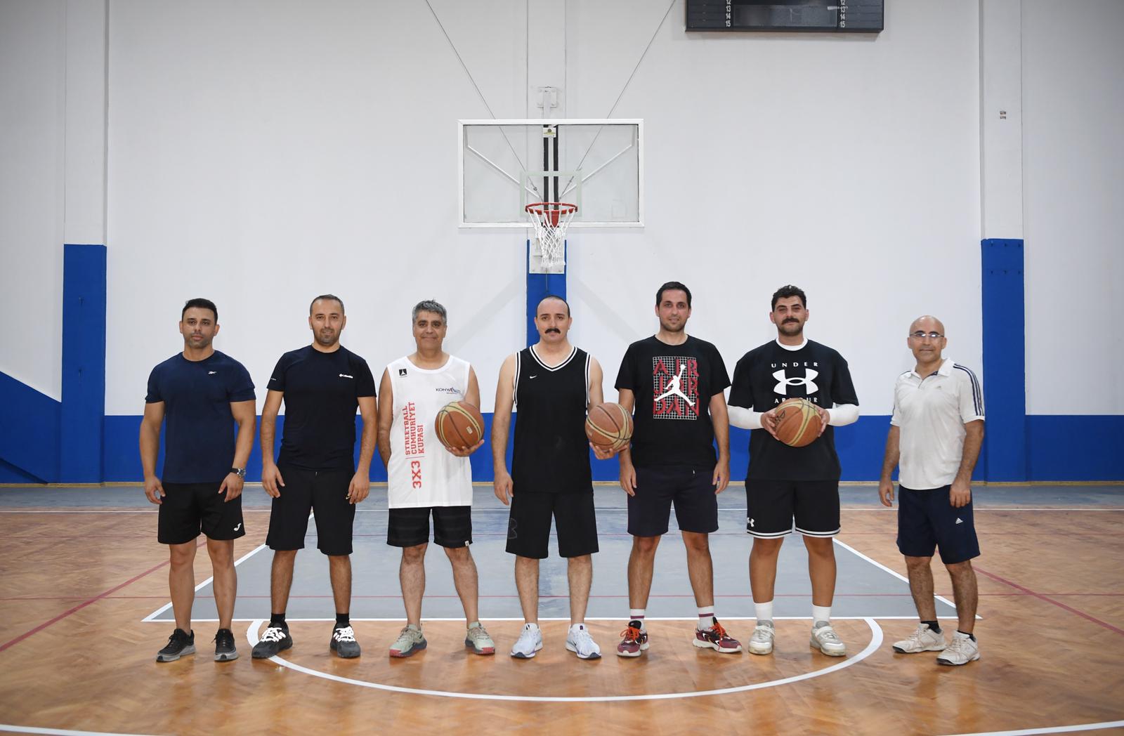 Yeni̇ Tesi̇ste İlk Maç Başkan Kotan’dan (3)
