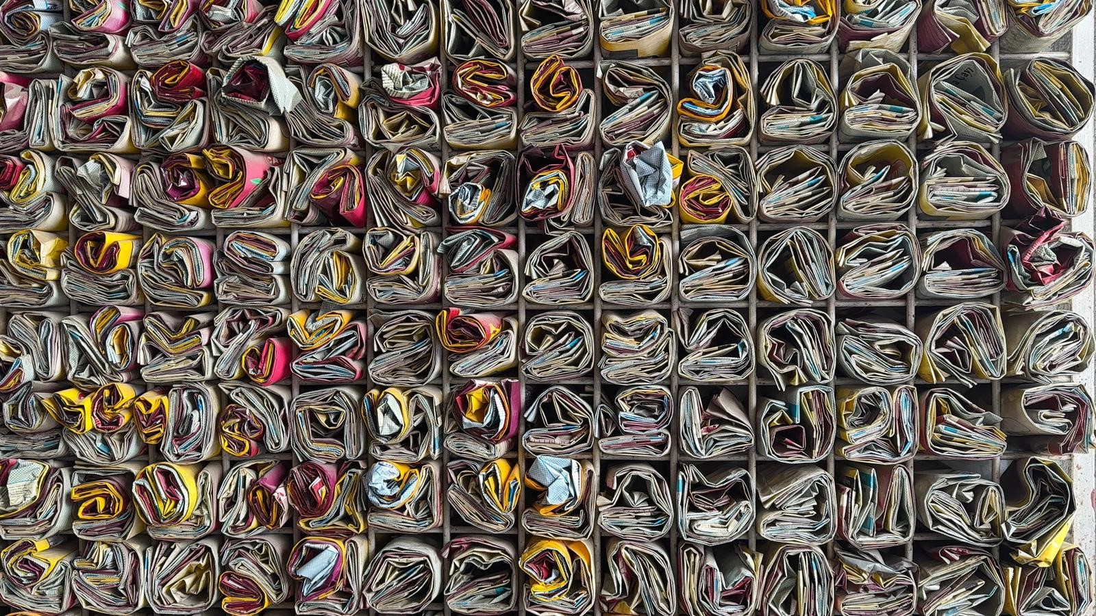 18 Yıldır Demleyip Sattığı Çayların Boş Paketlerini Sergiliyor (3)