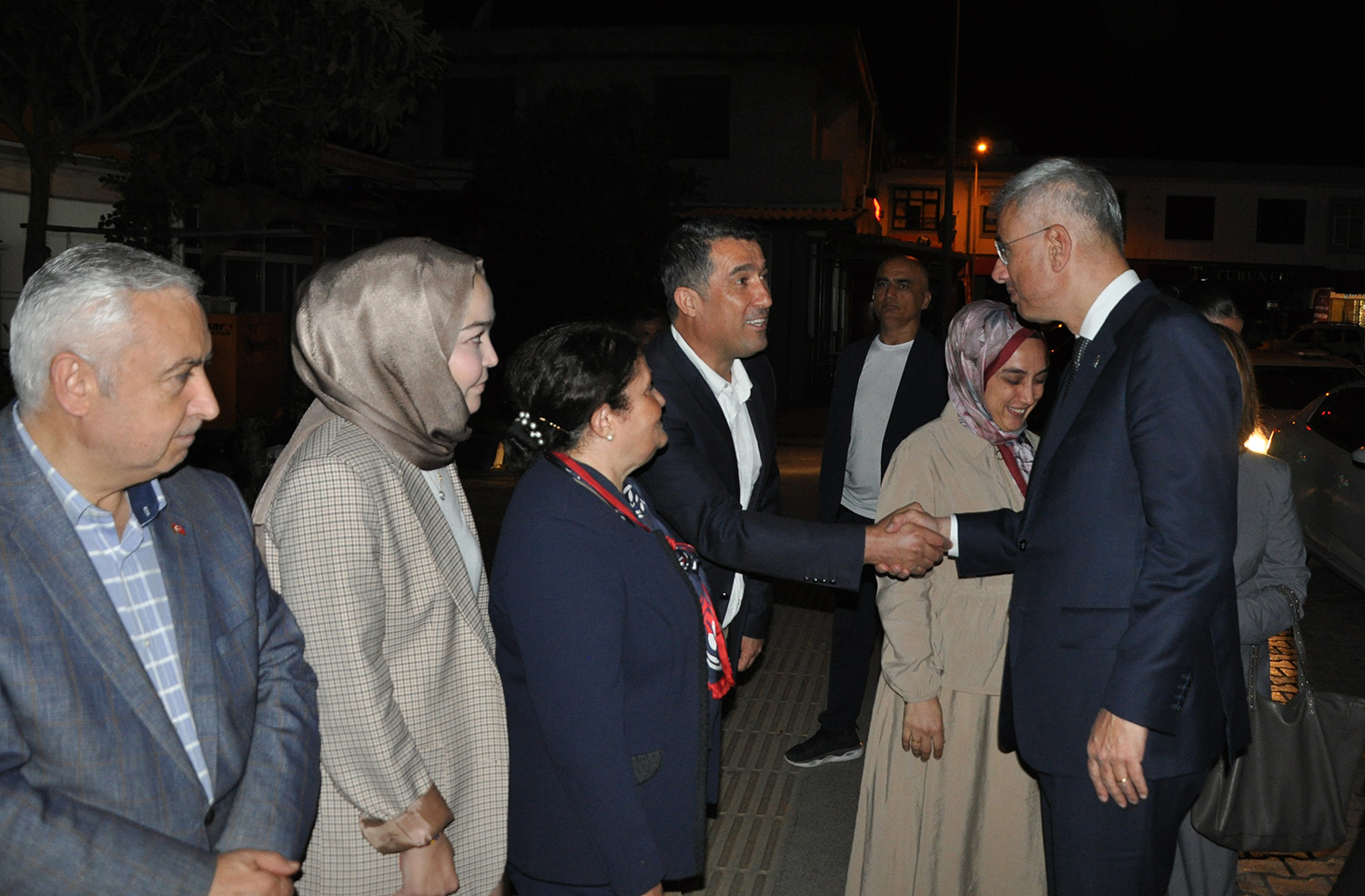 A N T A L Y A B A K A N M E M I S O G L U A K P A R T I G A Z I 995160 295229